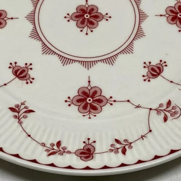 Johnson Bro's Denmark Furnivals Red White Floral Design England 8” Plate EUC - Picture 2 of 9